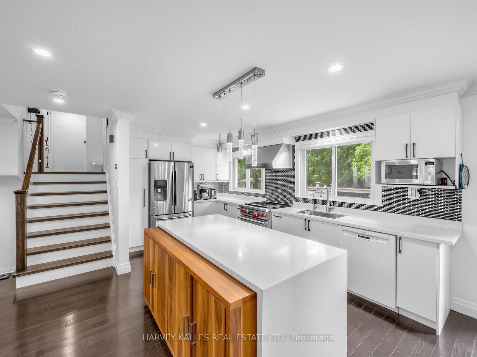 1228 Pallatine Drive • Oakville, ON photo 12