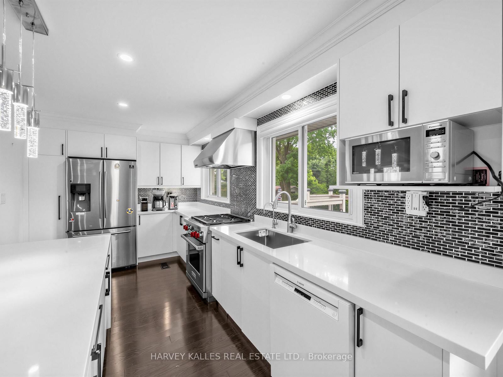 1228 Pallatine Drive • Oakville, ON photo 14