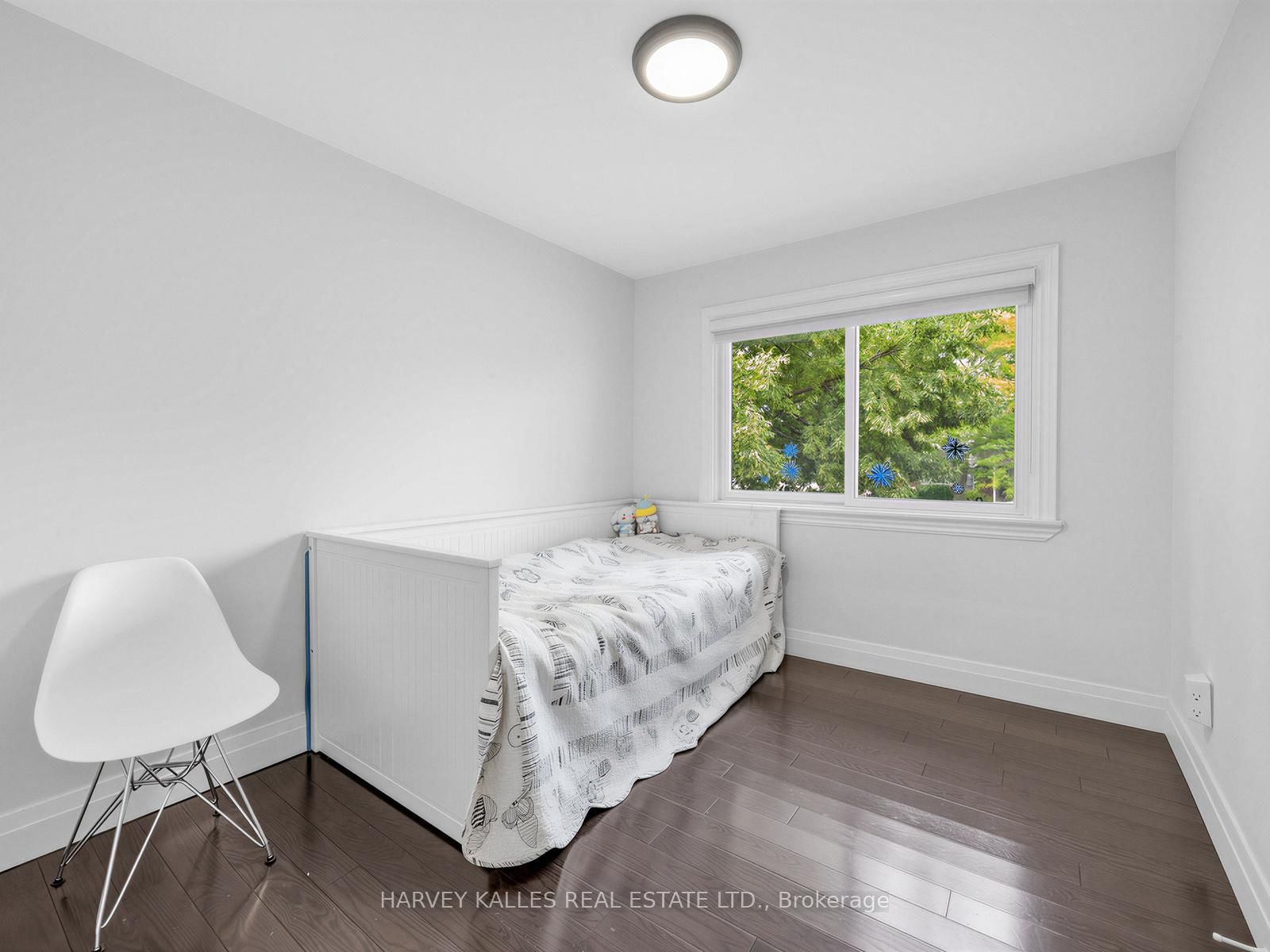 1228 Pallatine Drive • Oakville, ON photo 18
