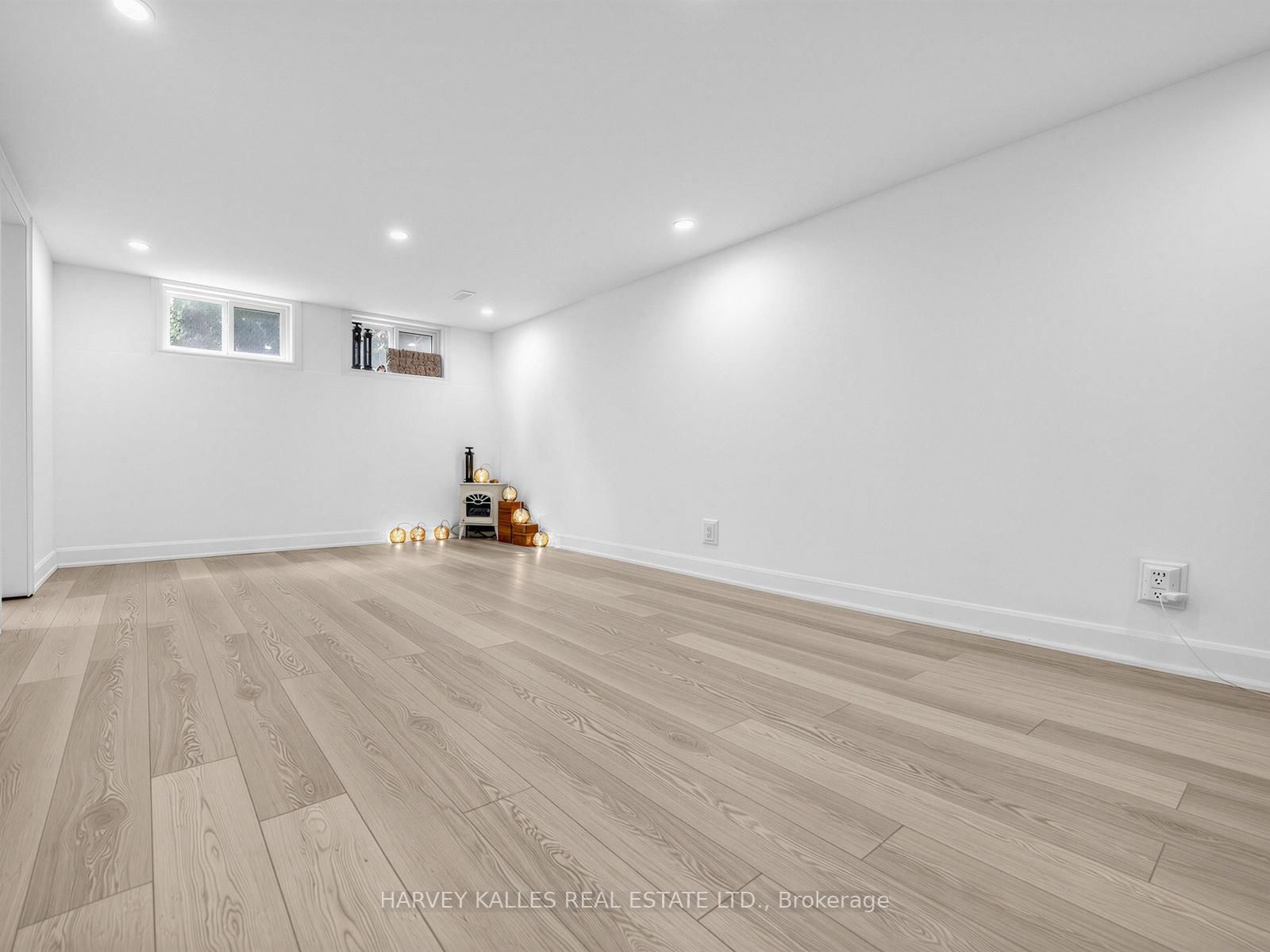1228 Pallatine Drive • Oakville, ON photo 29