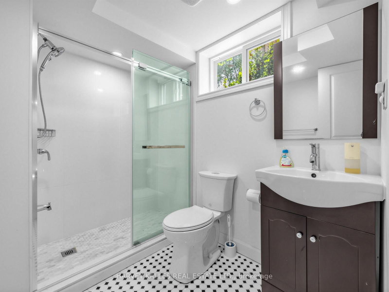 1228 Pallatine Oakville,ON L6H 1Z2 — Photo 31