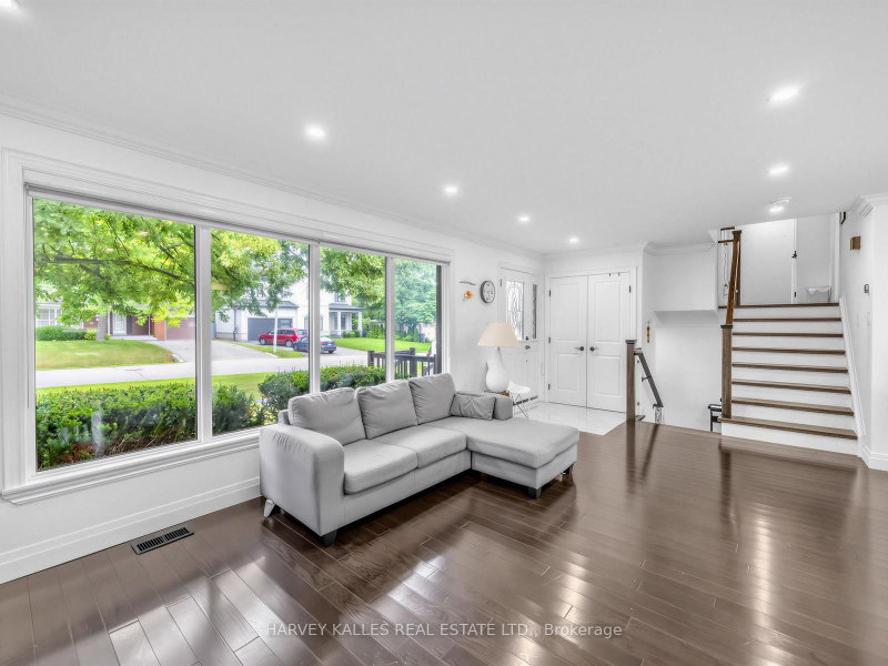 1228 Pallatine Oakville,ON L6H 1Z2 — Photo 6