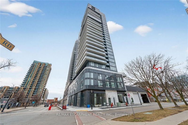 home for lease on 710-370 Martha Street