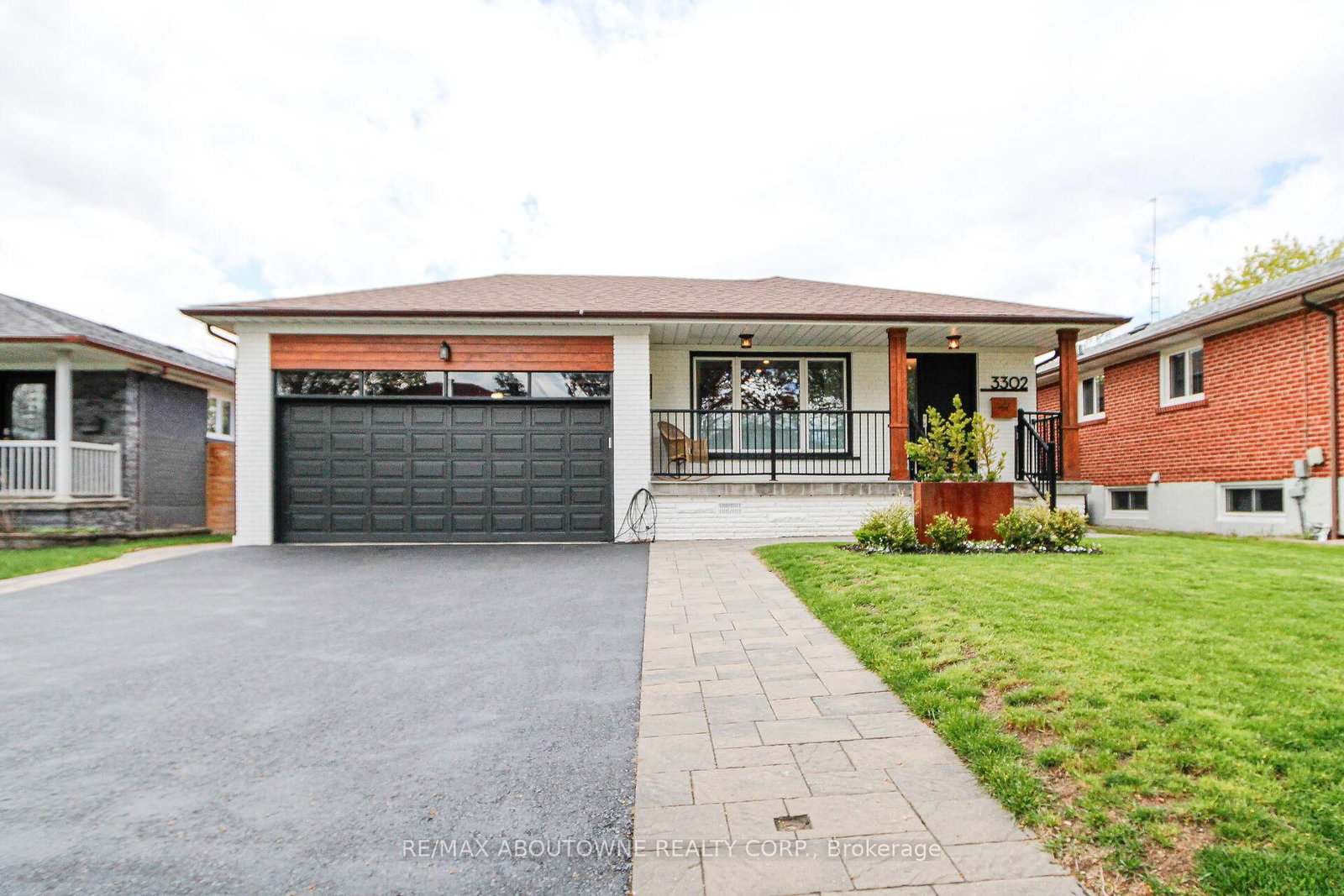 3302 Cardross Road • Mississauga, ON photo 1
