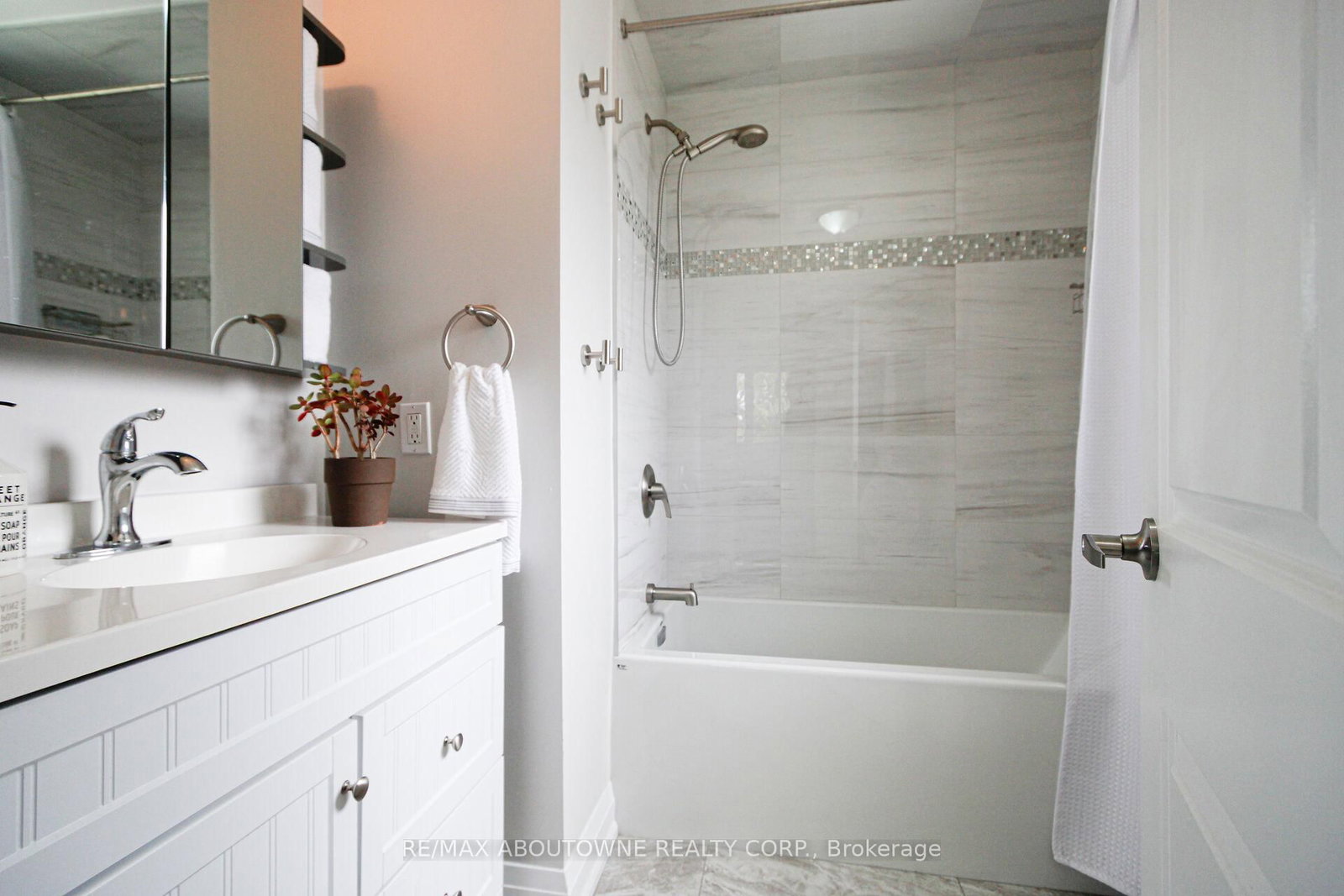 3302 Cardross Road • Mississauga, ON photo 19