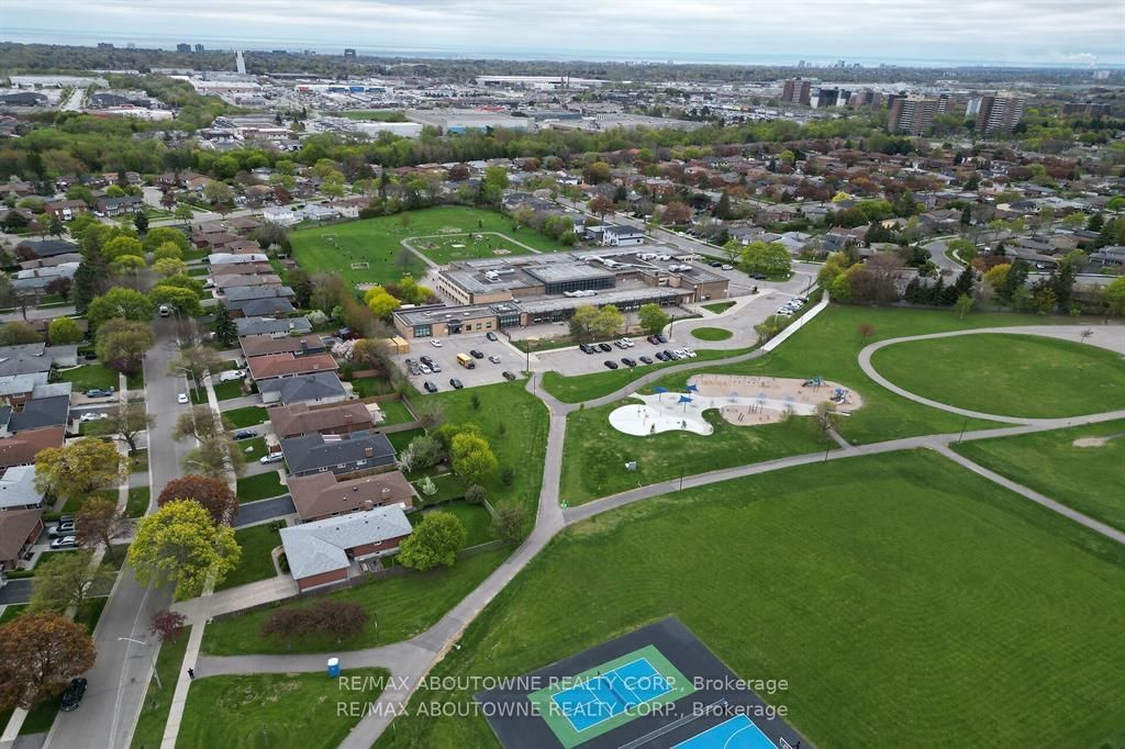 3302 Cardross Road • Mississauga, ON photo 45