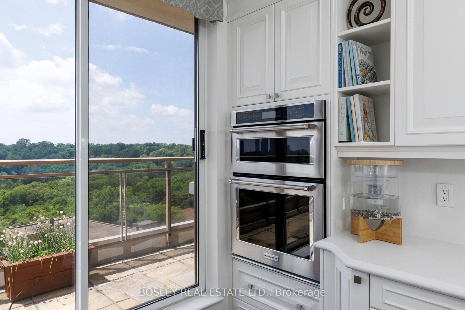 2662 Bloor Street W • #1109 • Toronto, ON photo 14