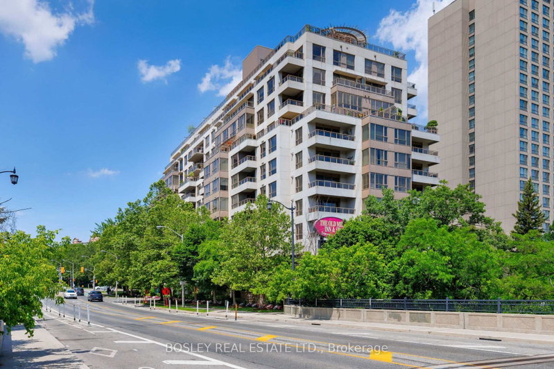 1109 - 2662 Bloor Street W