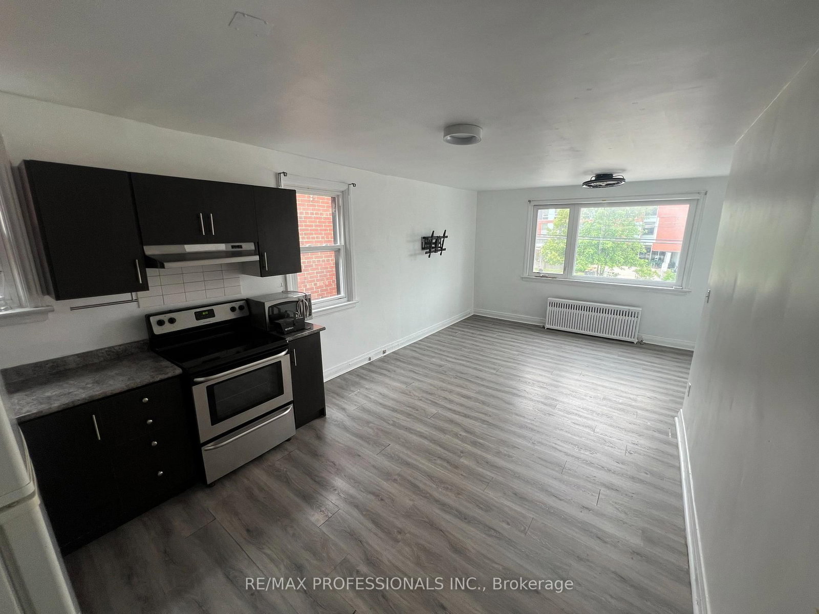 2-3210 Lake Shore Boulevard, Toronto, ON, photo 2