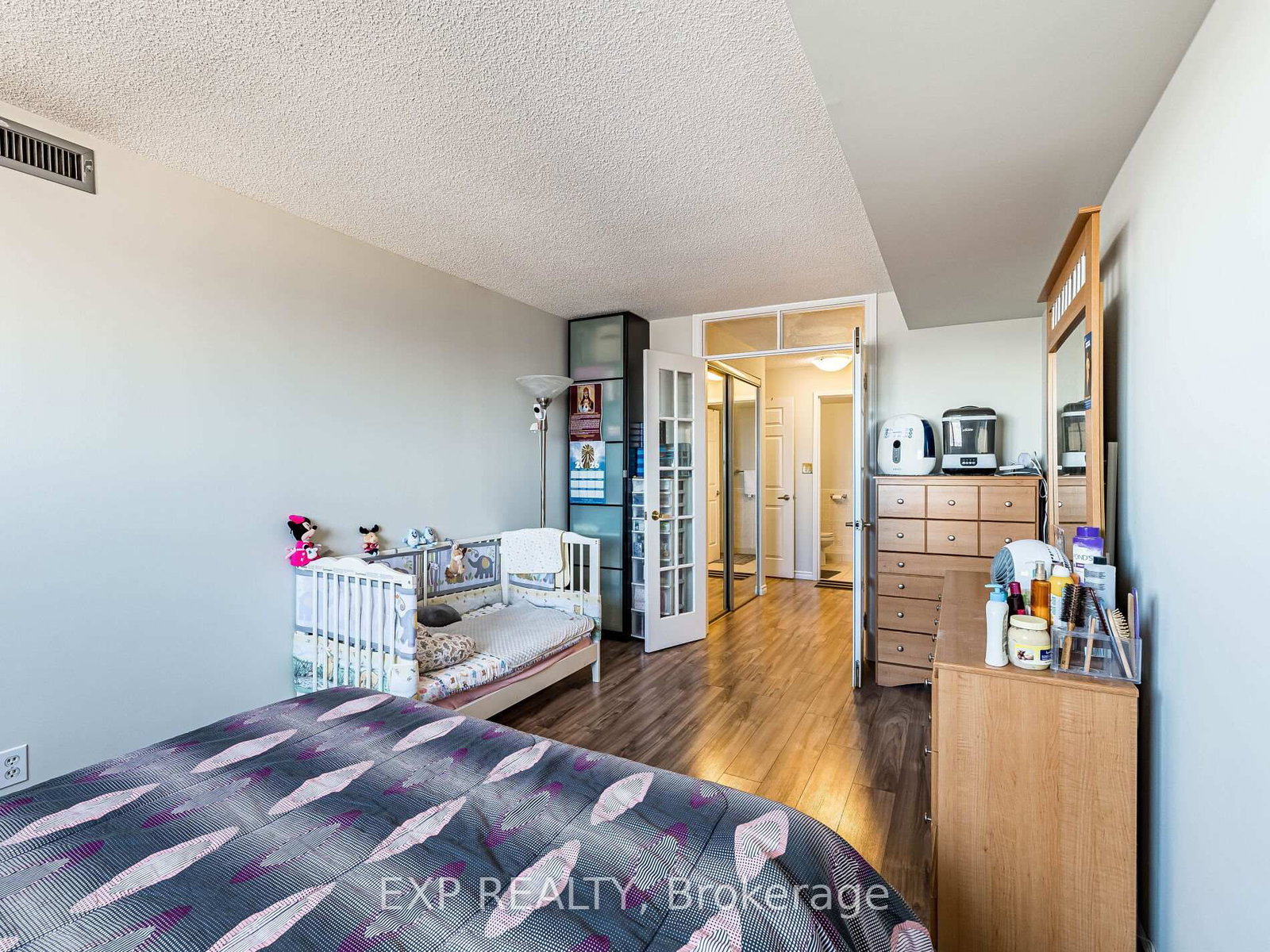 25 Agnes Street • #907 • Mississauga, ON photo 18