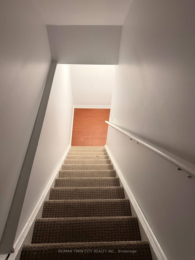 239 Mcdougall Crossing