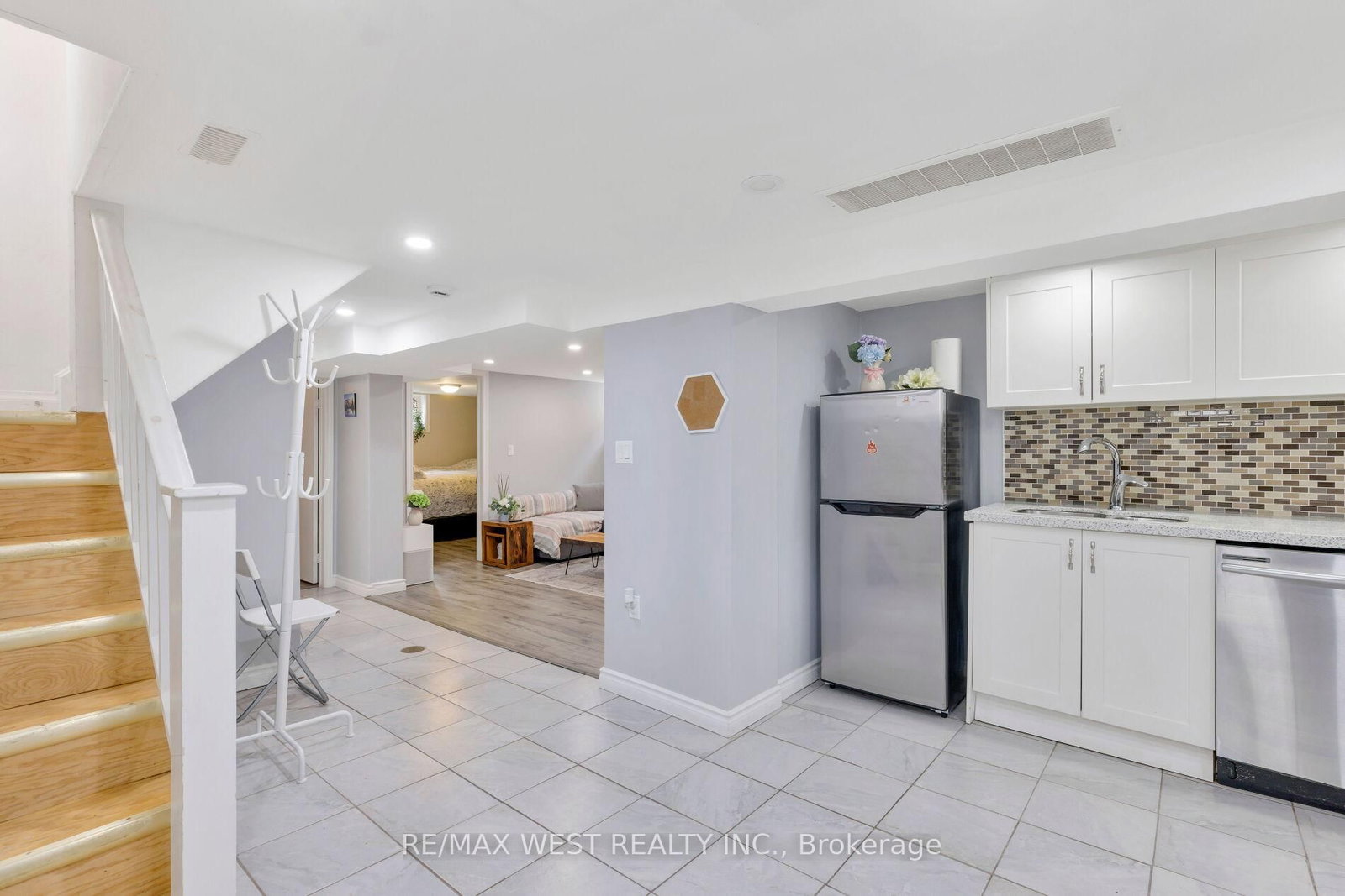 42 Stephen Drive • Toronto, ON photo 33