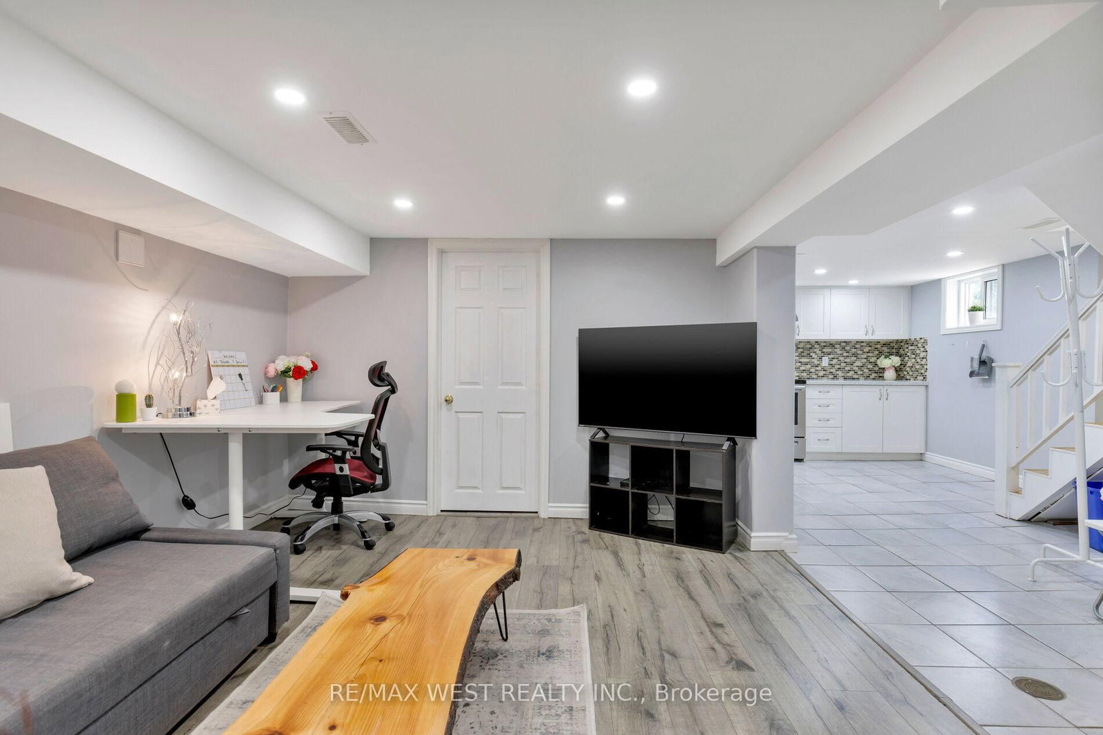 42 Stephen Drive • Toronto, ON photo 36