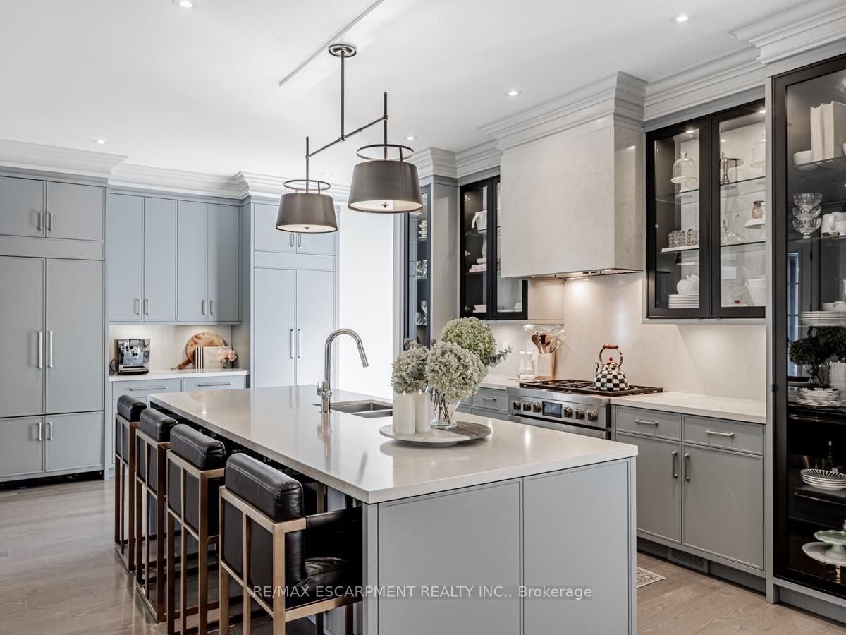 393 Maple Grove Drive • Oakville, ON photo 17