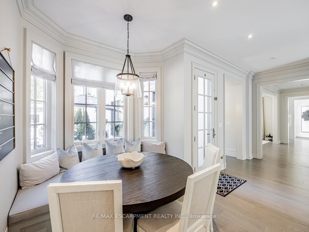 393 Maple Grove Drive • Oakville, ON photo 19