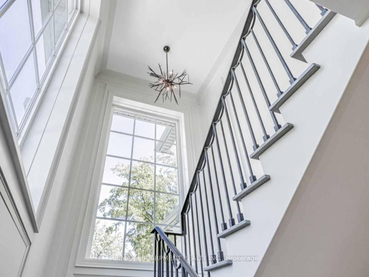 393 Maple Grove Drive • Oakville, ON photo 24