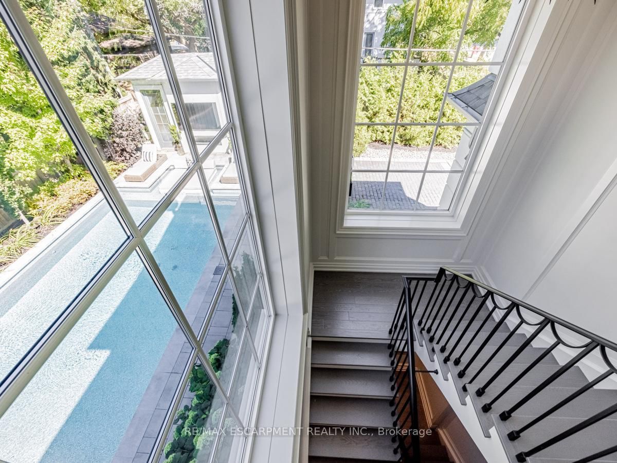 393 Maple Grove Drive • Oakville, ON photo 25