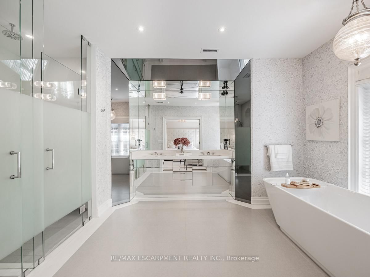 393 Maple Grove Drive • Oakville, ON photo 30