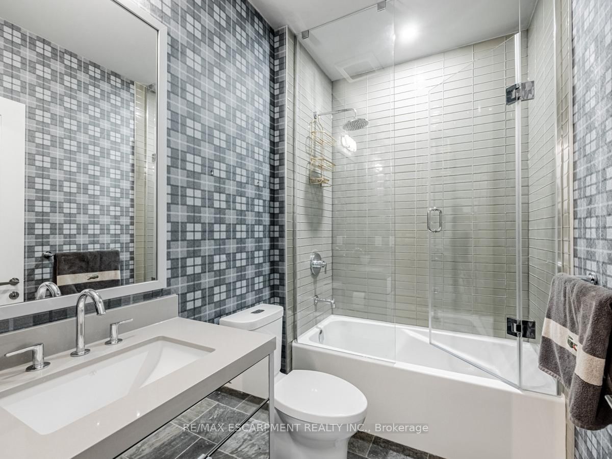 393 Maple Grove Drive • Oakville, ON photo 37