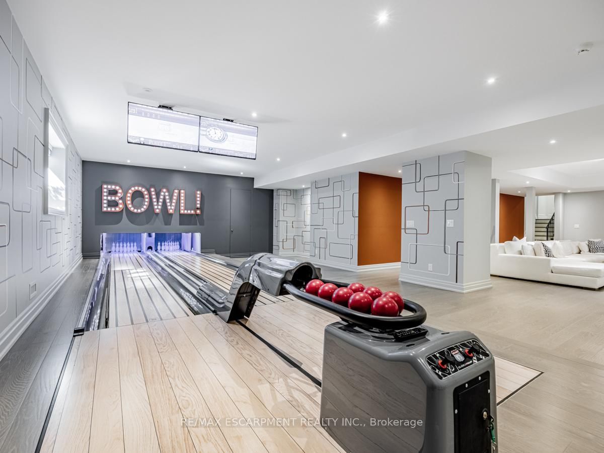 393 Maple Grove Drive • Oakville, ON photo 42