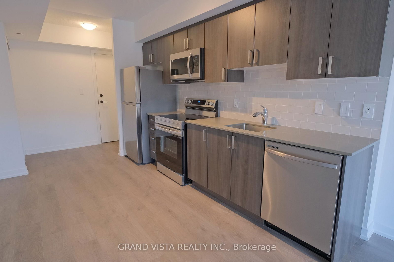 209-556 Marlee Avenue, Toronto, ON, photo 5