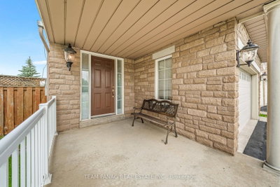 12 Stirrup Court • Brampton, ON photo 9