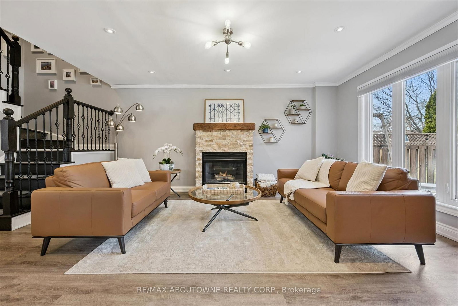 395 Maidstone Crescent • Oakville, ON photo 13