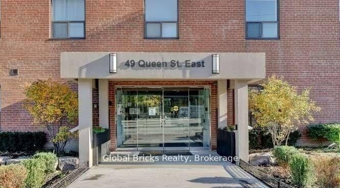 49 Queen Mississauga,ON L5G 4N6