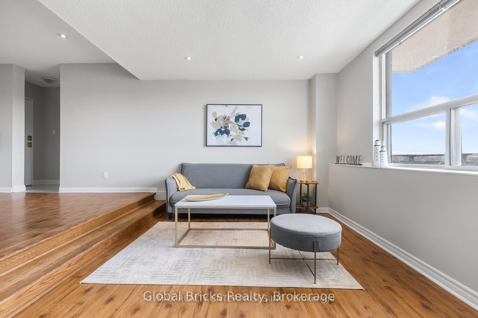 49 Queen Mississauga,ON L5G 4N6 — Photo 10