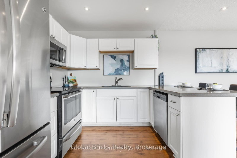 49 Queen Mississauga,ON L5G 4N6 — Photo 14