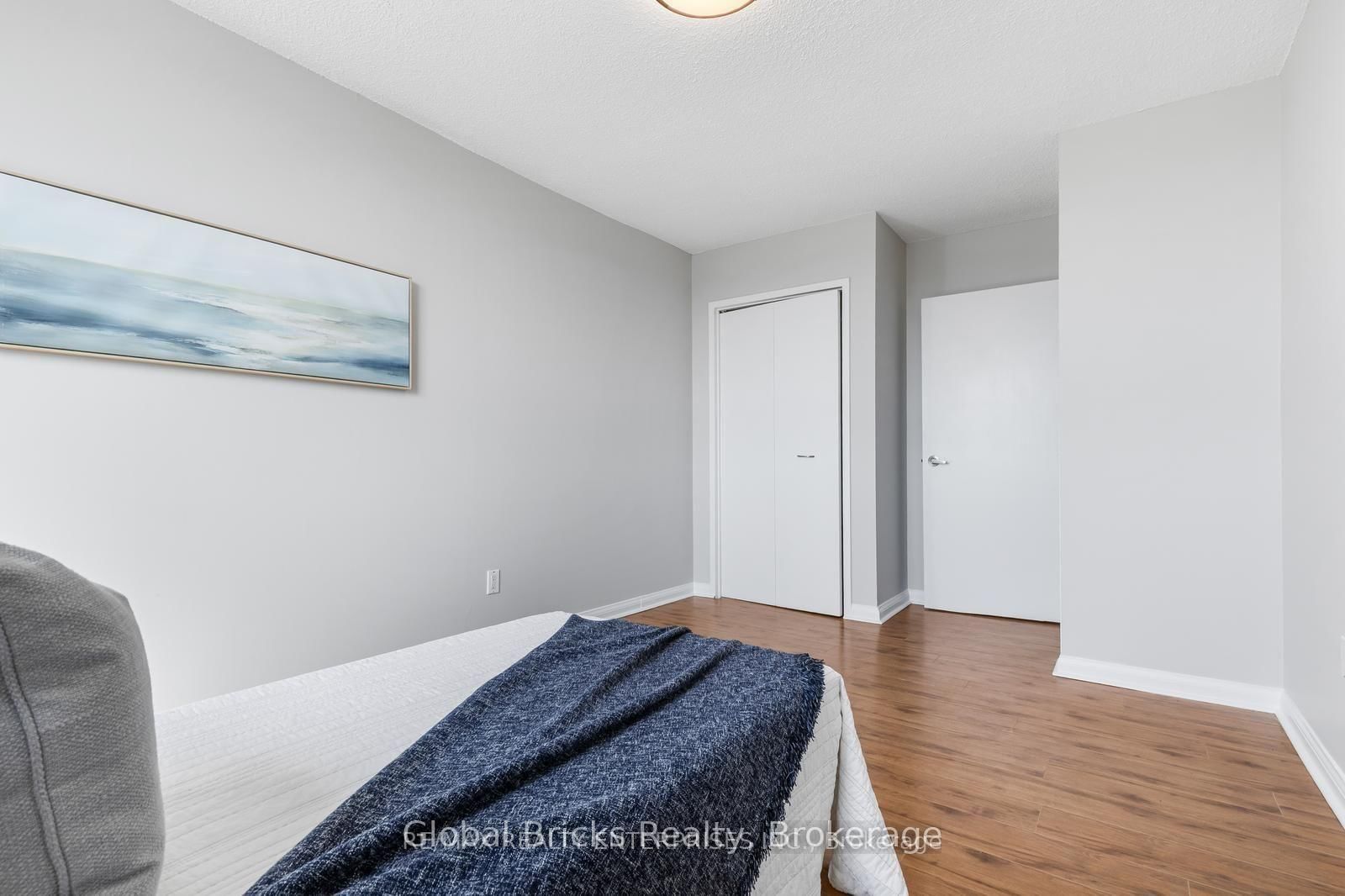 49 Queen Mississauga,ON L5G 4N6 — Photo 19