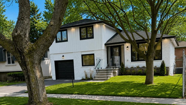 2276 Wyandotte Drive