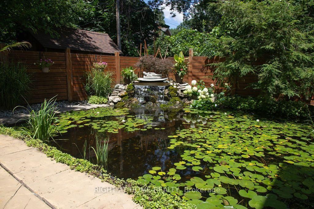 4299 Lakeshore Road • Burlington, ON photo 42