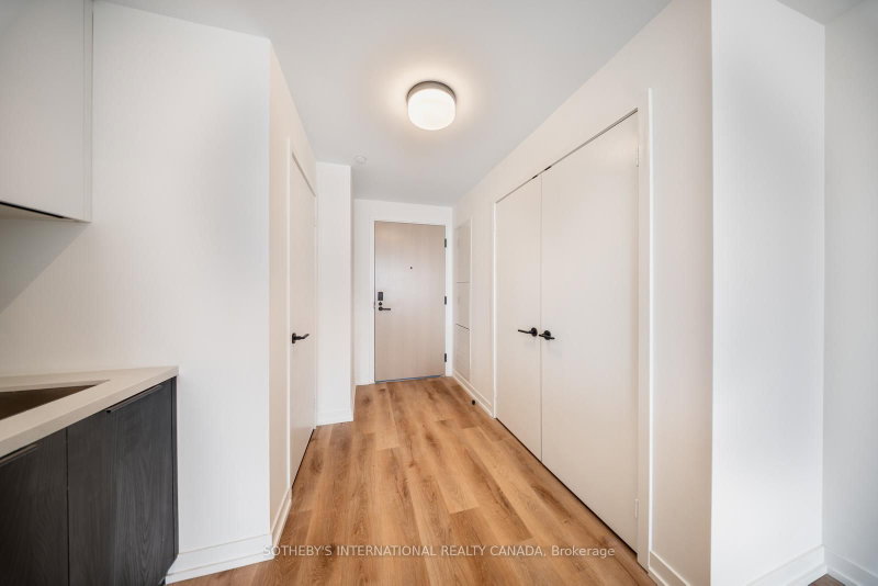 1701 - 5 York Garden Way