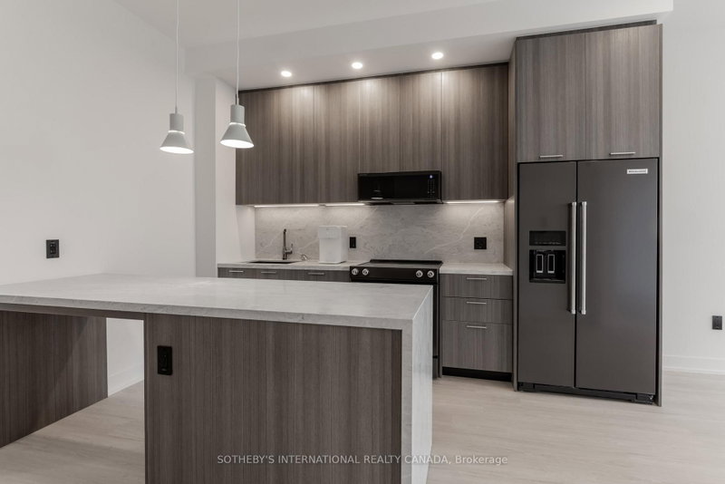 505 - 31 York Garden Way