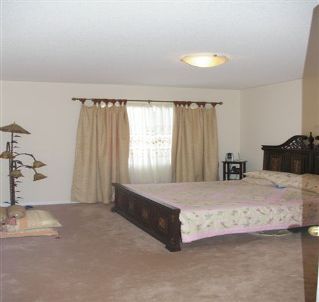 16 - 7360 Zinnia Pl, Mississauga, L5W2A1 | Image 3