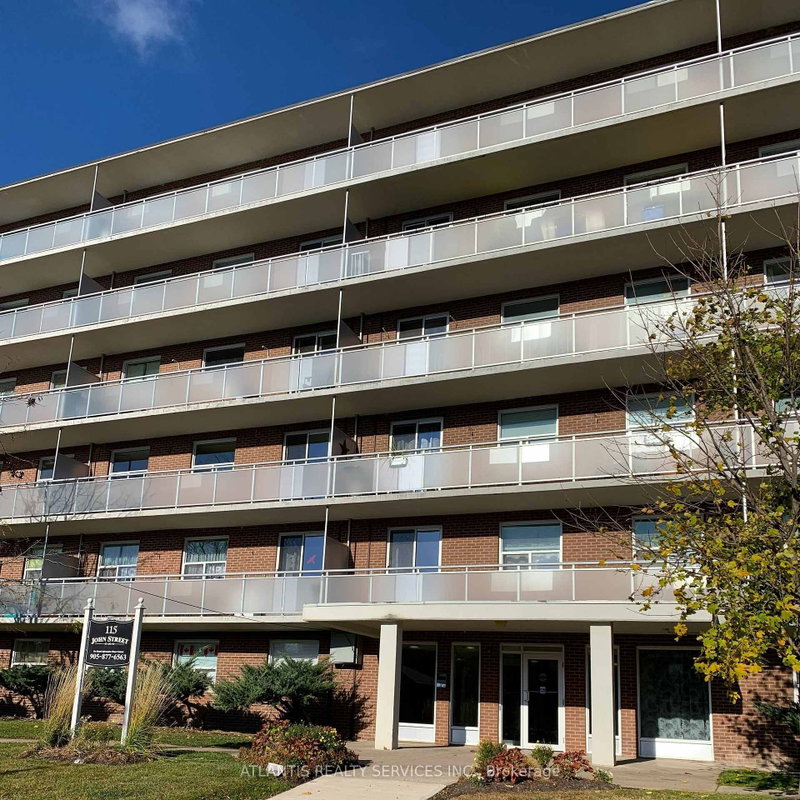 home for lease on 404-115 John Street