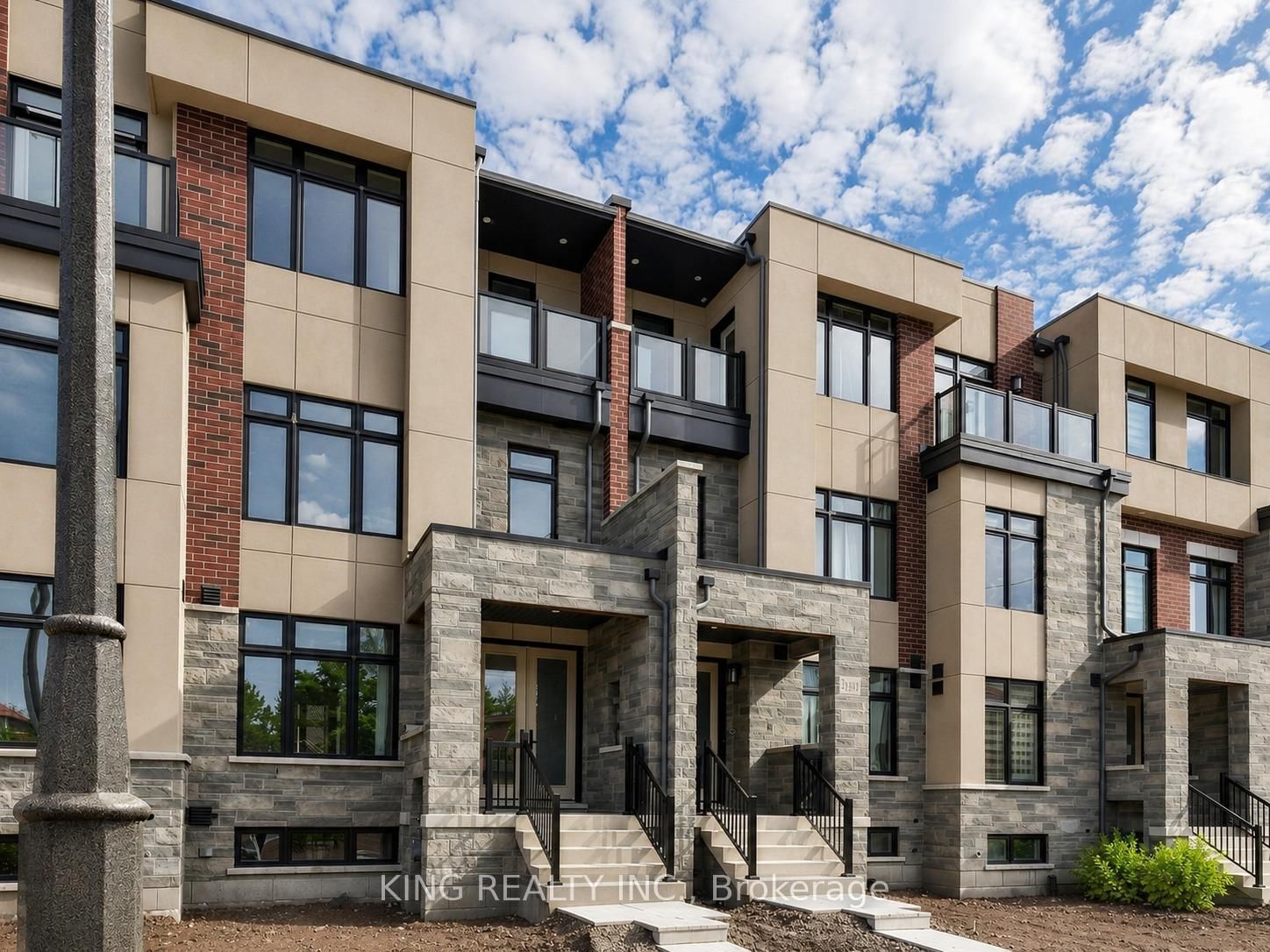 Townhouse for sale at 3413 Preserve Drive, Oakville, Ontario, L6M 5R9 - Glenorchy - MLS: W13534592