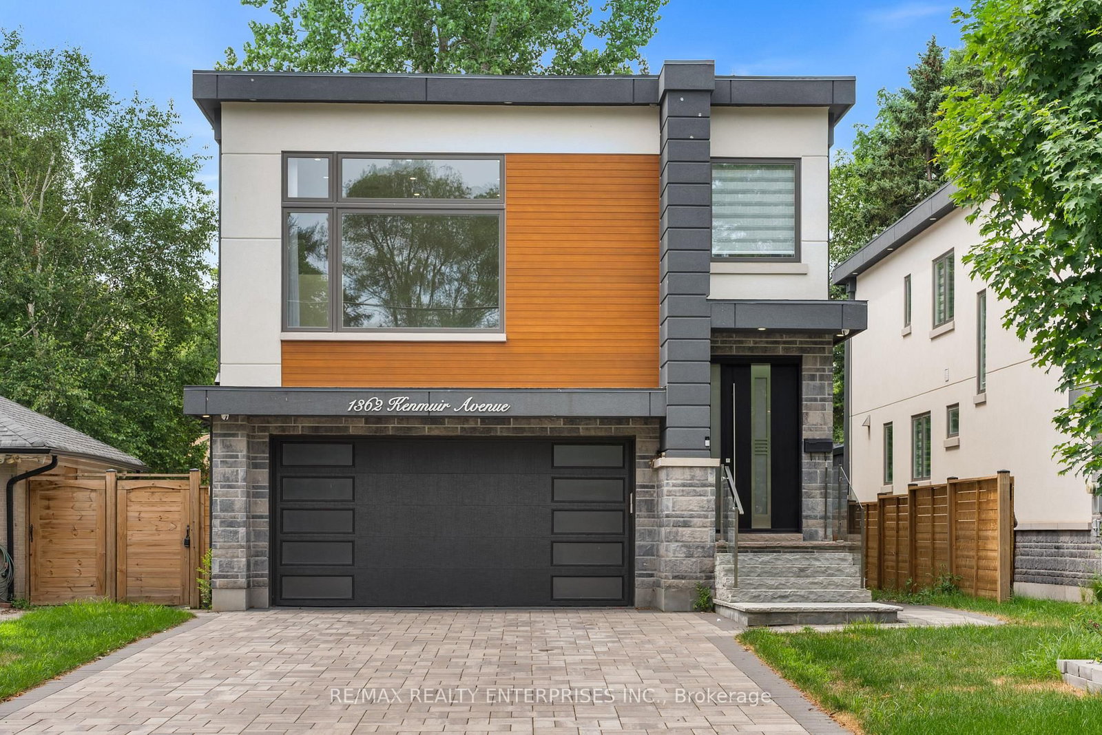 Detached House for sale at 1362 Kenmuir Avenue, Mississauga, Ontario, L5G 4B4 - Mineola - MLS: W13534764