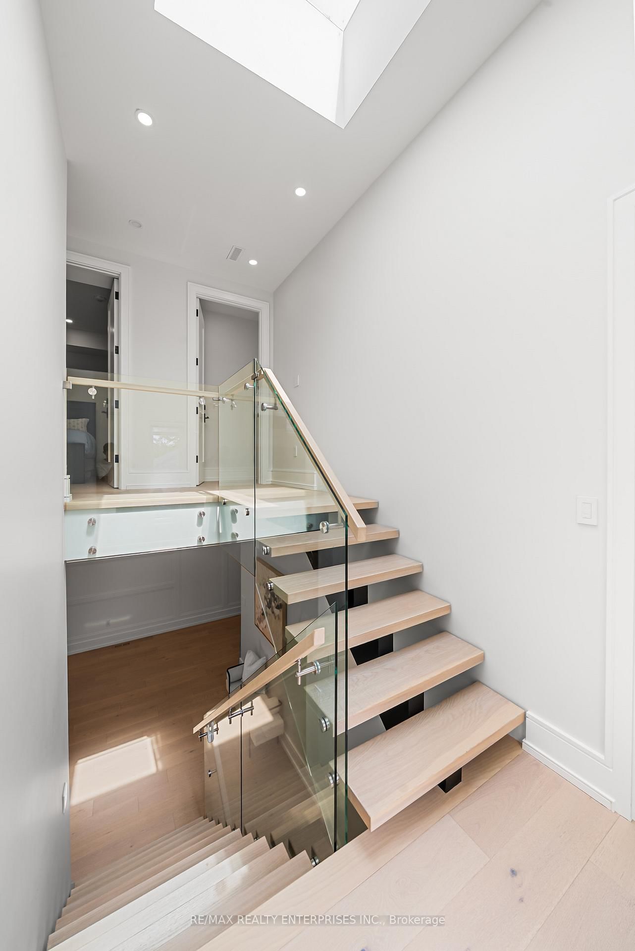 1362 Kenmuir Avenue • Mississauga, ON photo 16
