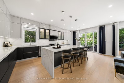 1362 Kenmuir Avenue • Mississauga, ON photo 6