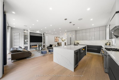 1362 Kenmuir Avenue • Mississauga, ON photo 8