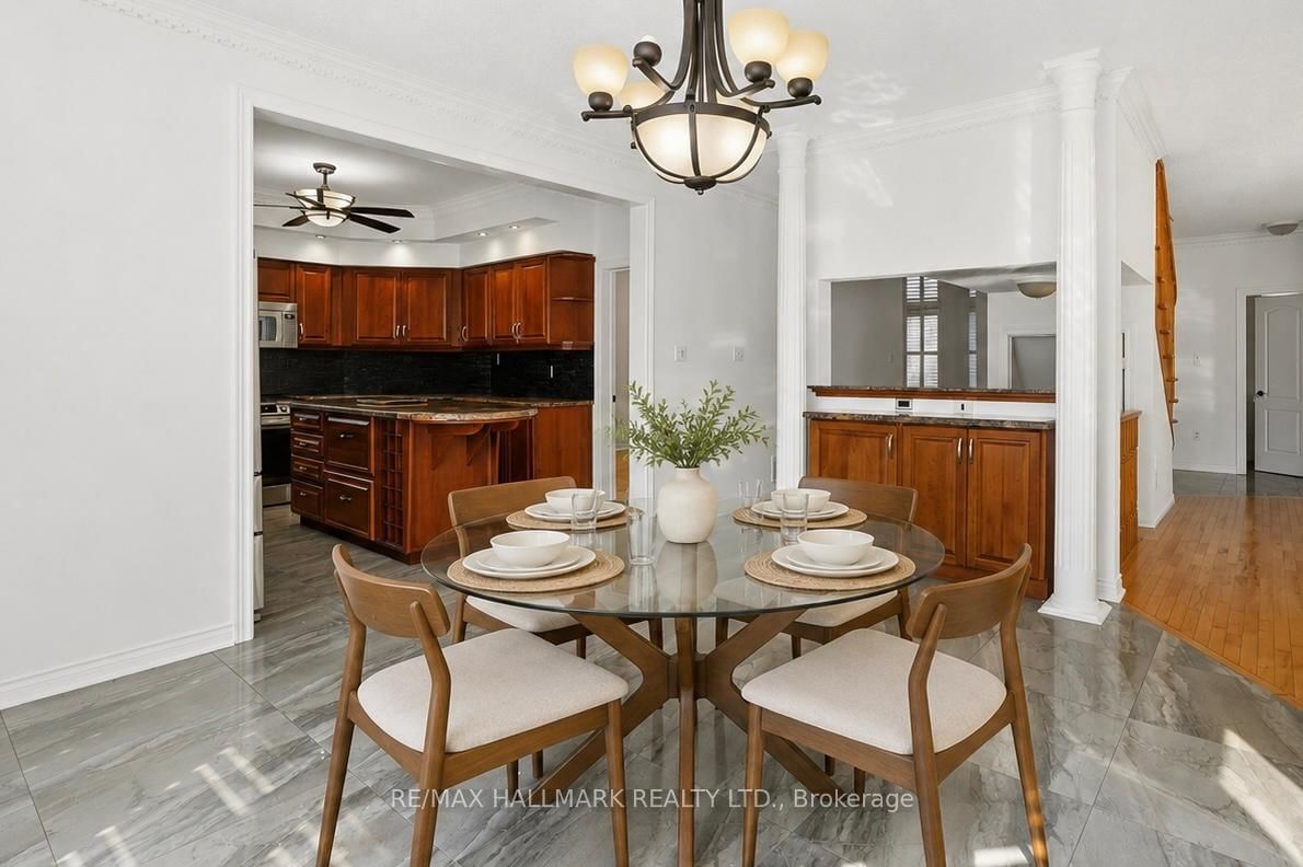 2013 Rosemount Crescent • Oakville, ON photo 10