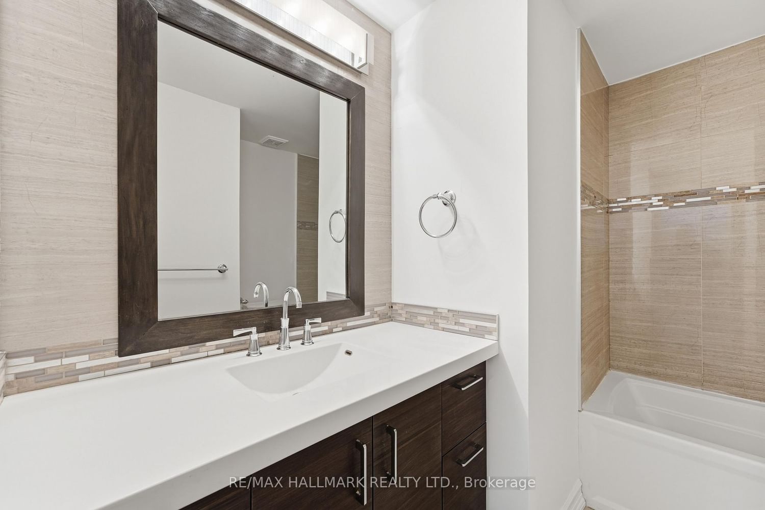 2013 Rosemount Crescent • Oakville, ON photo 23