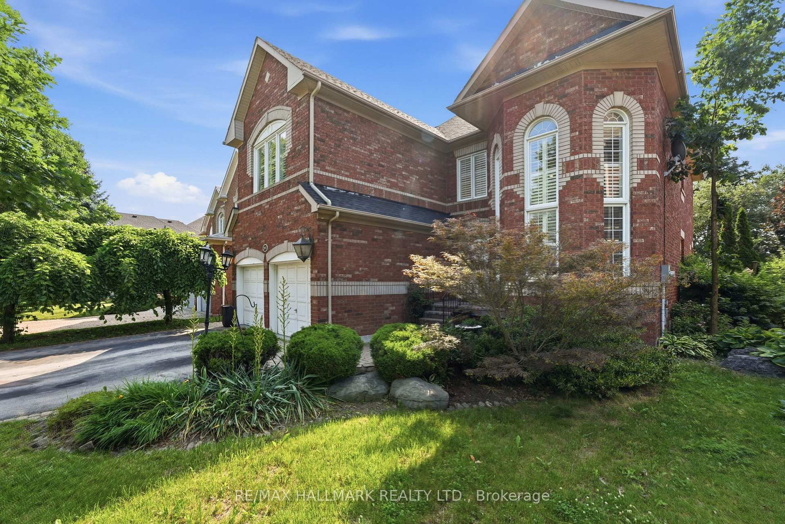 2013 Rosemount Crescent • Oakville, ON photo 38