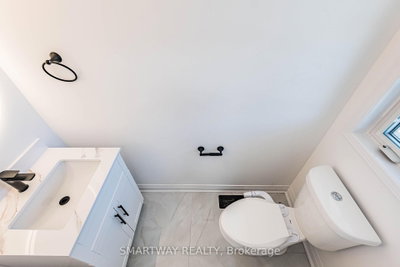 38 Lockburn Crescent — more photos