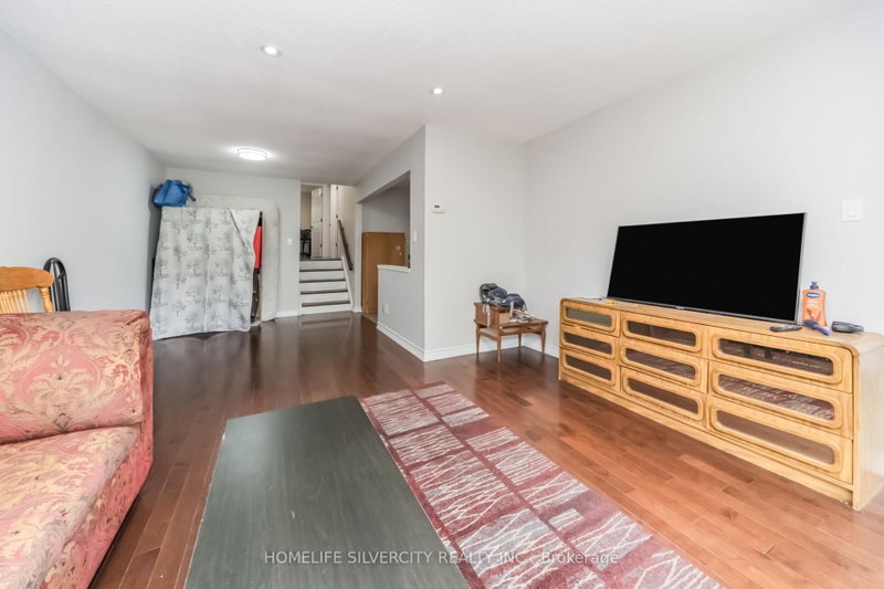 62 Rosedale Brampton,ON L6X 1K1 — Photo 11