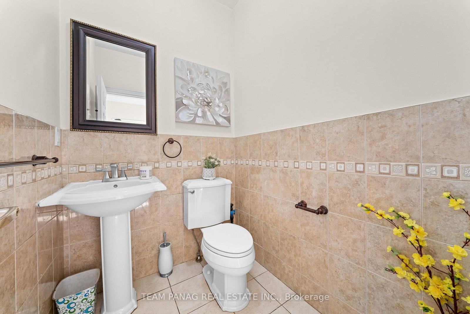 52 Mount Royal Circle • Brampton, ON photo 20
