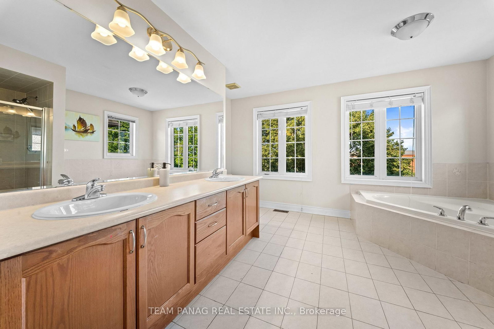 52 Mount Royal Circle • Brampton, ON photo 27