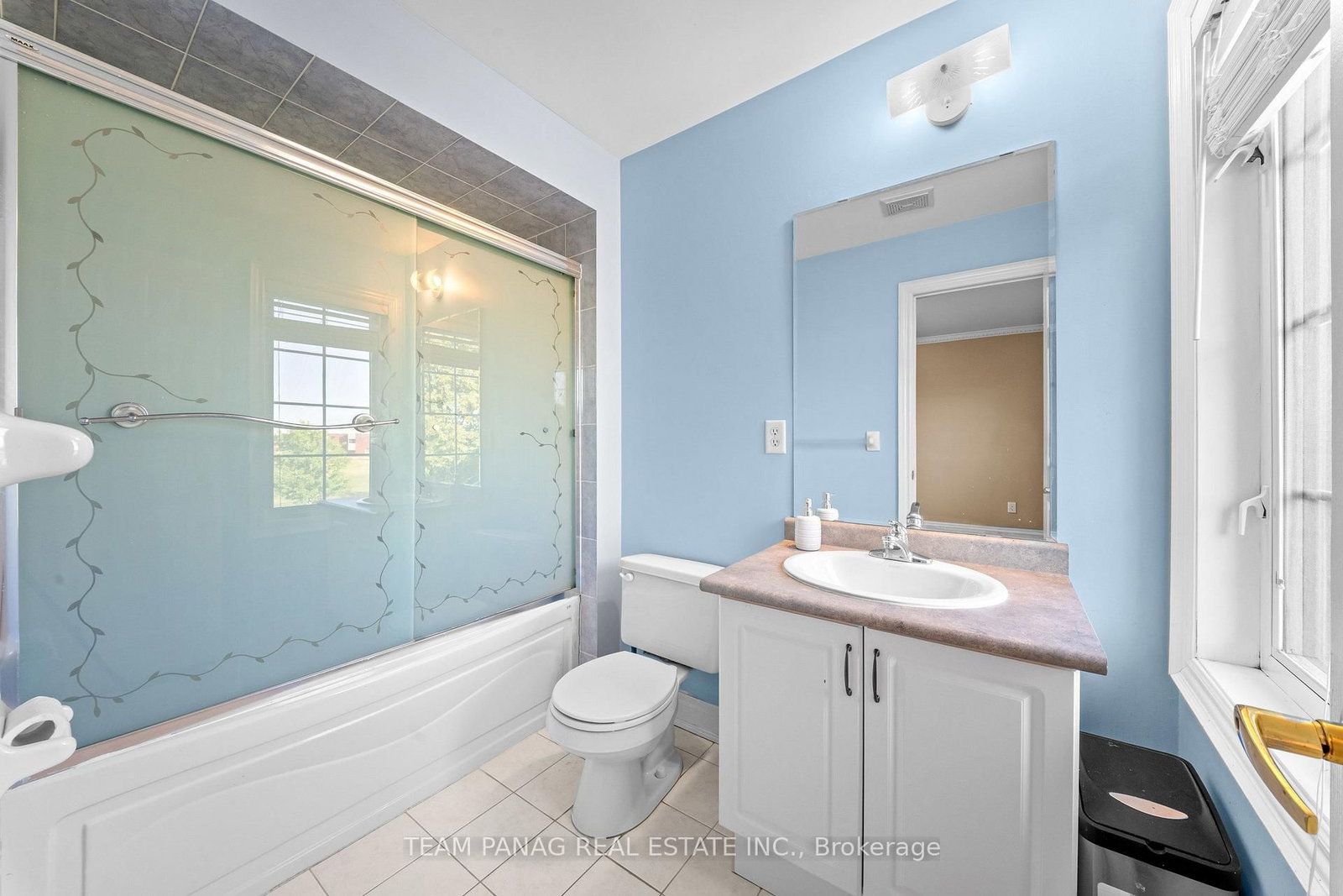52 Mount Royal Circle • Brampton, ON photo 36